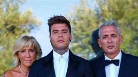 Chi sono i genitori di Fedez, Franco e Annamaria .